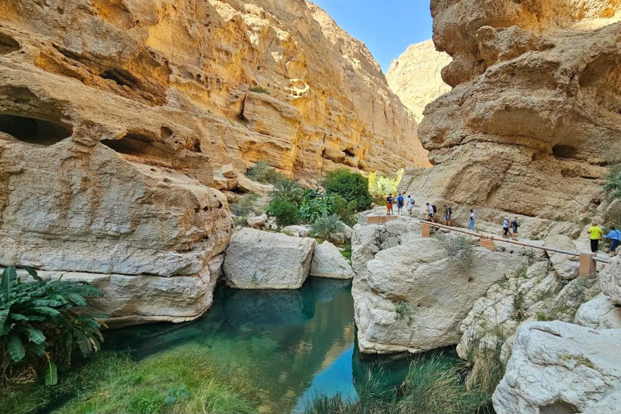 Wadi Shab – Day Trip